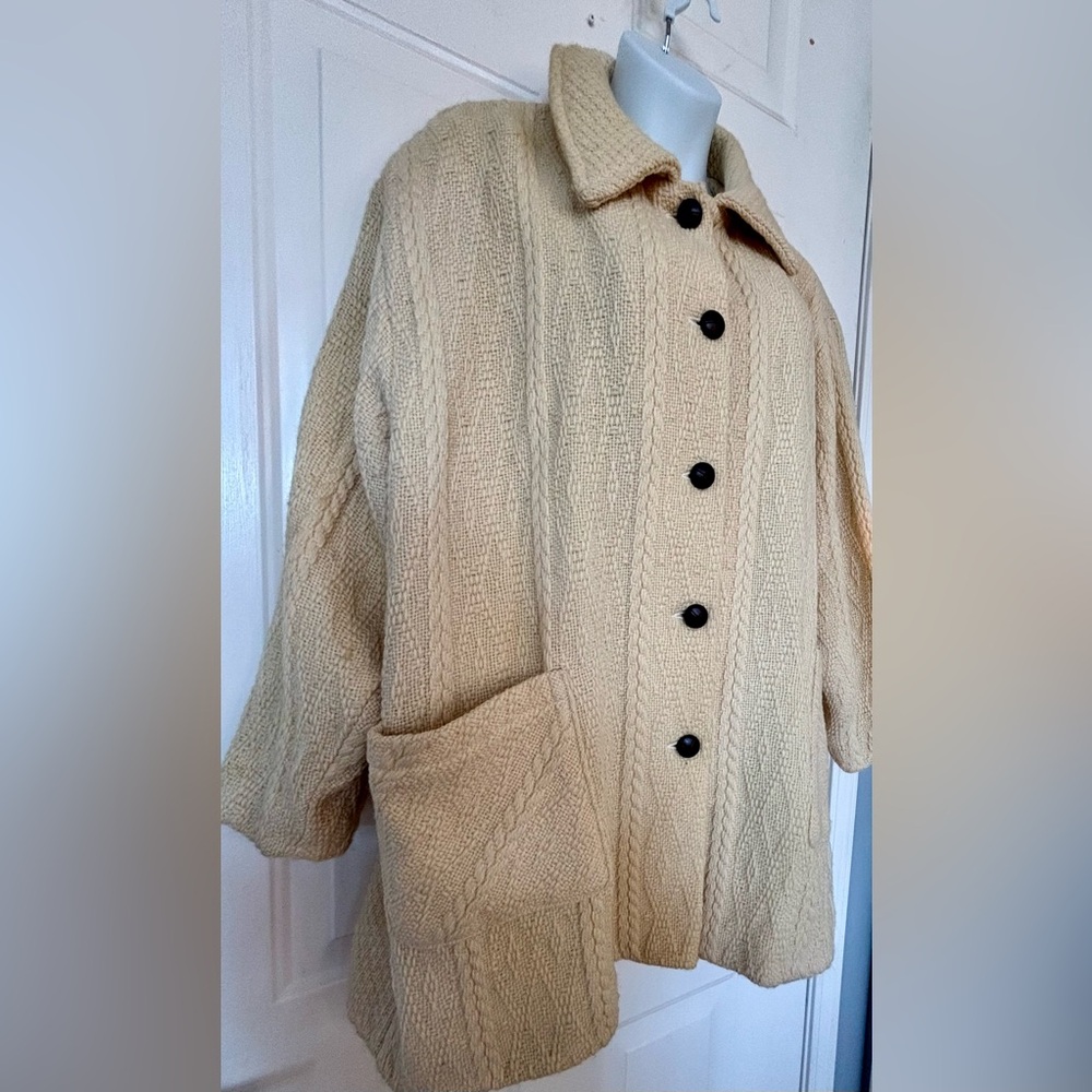 Boyne Valley Weavers Handcrafted Irish Knit Merino Wool Jacket - Picture 6 of 8